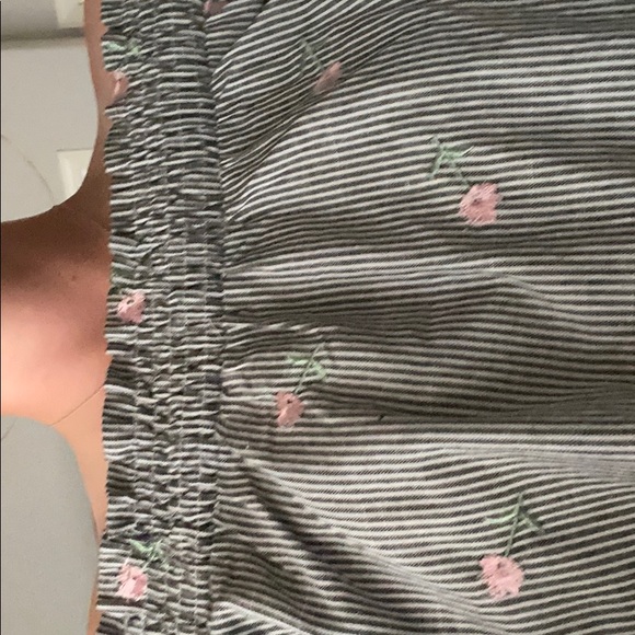 Off the Shoulder Striped Shirt - Picture 3 of 3